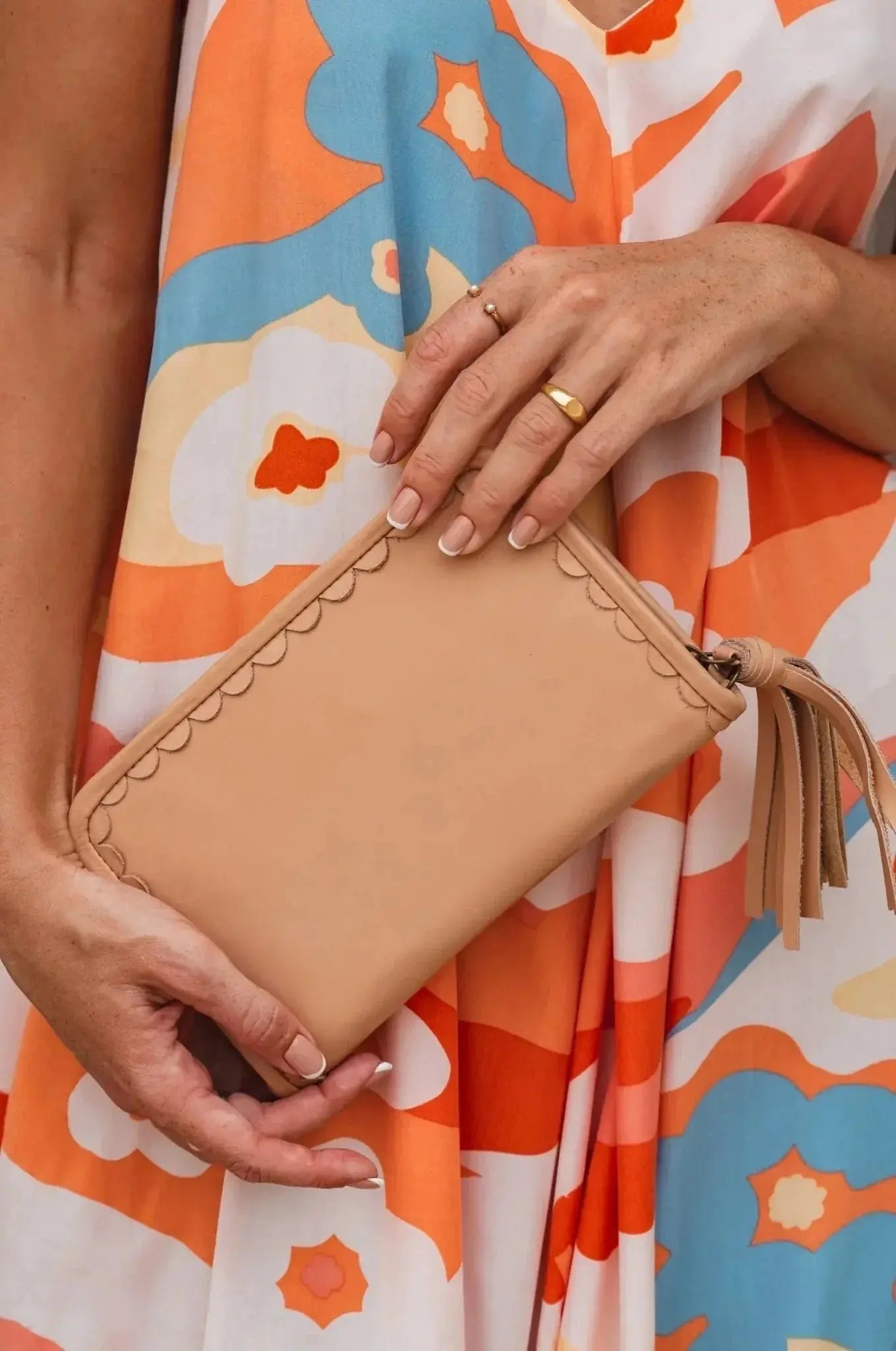 Demure Leather Clutch Wallet - Me Chavi - Where Style Blossoms